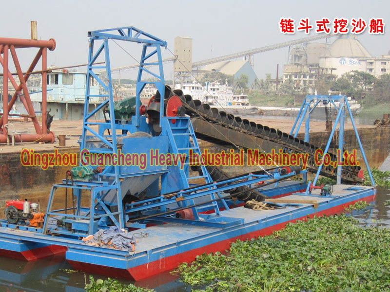 Bucket chain dredger