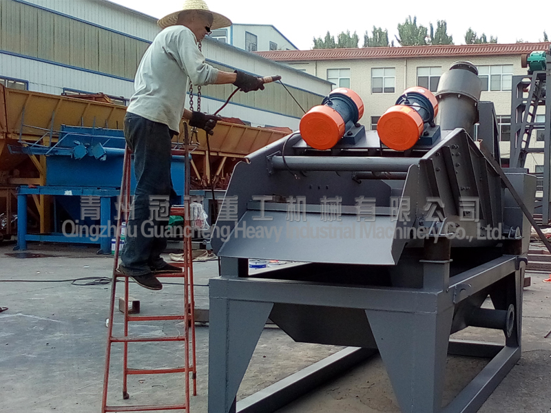 Classifier linear vibrating screen